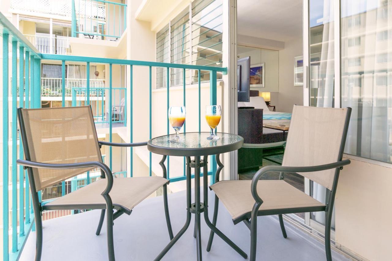 City View Studio With Pool Access In Aloha Surf! Honolulu Bagian luar foto
